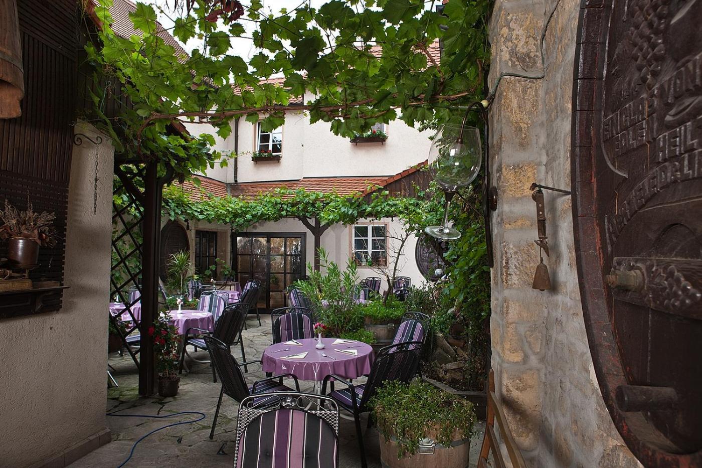 Hotel Altdeutsche Weinstuben Freyburg Extérieur photo